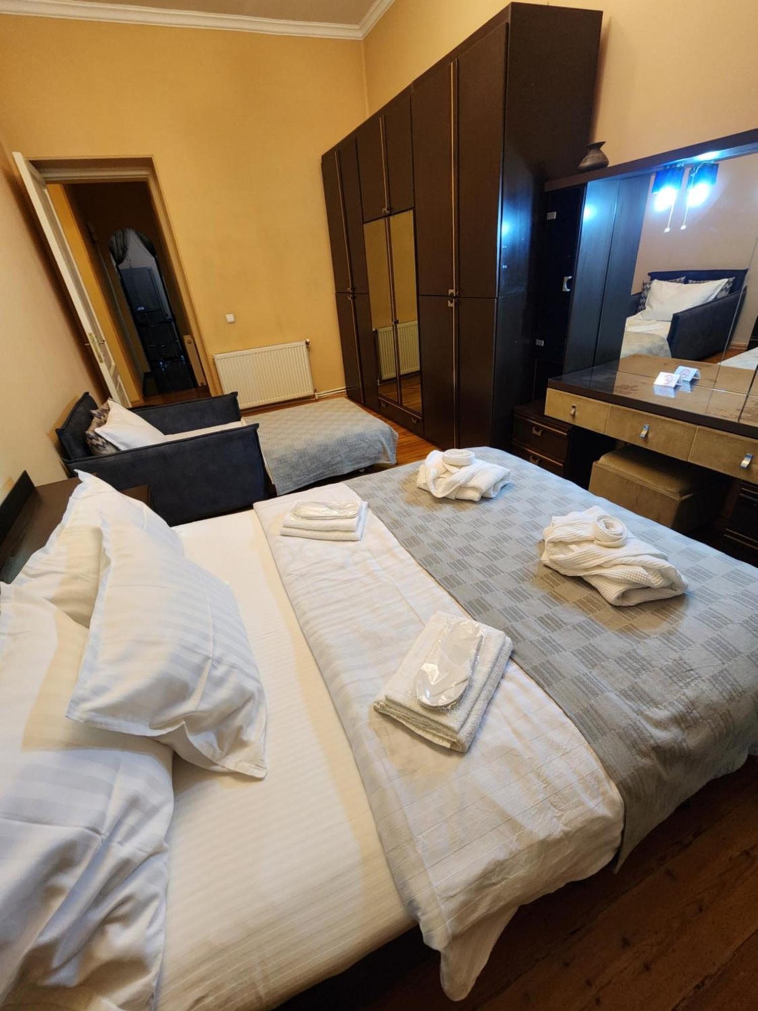 Riverside Baratashvili Apartment Tbilisi ภายนอก รูปภาพ