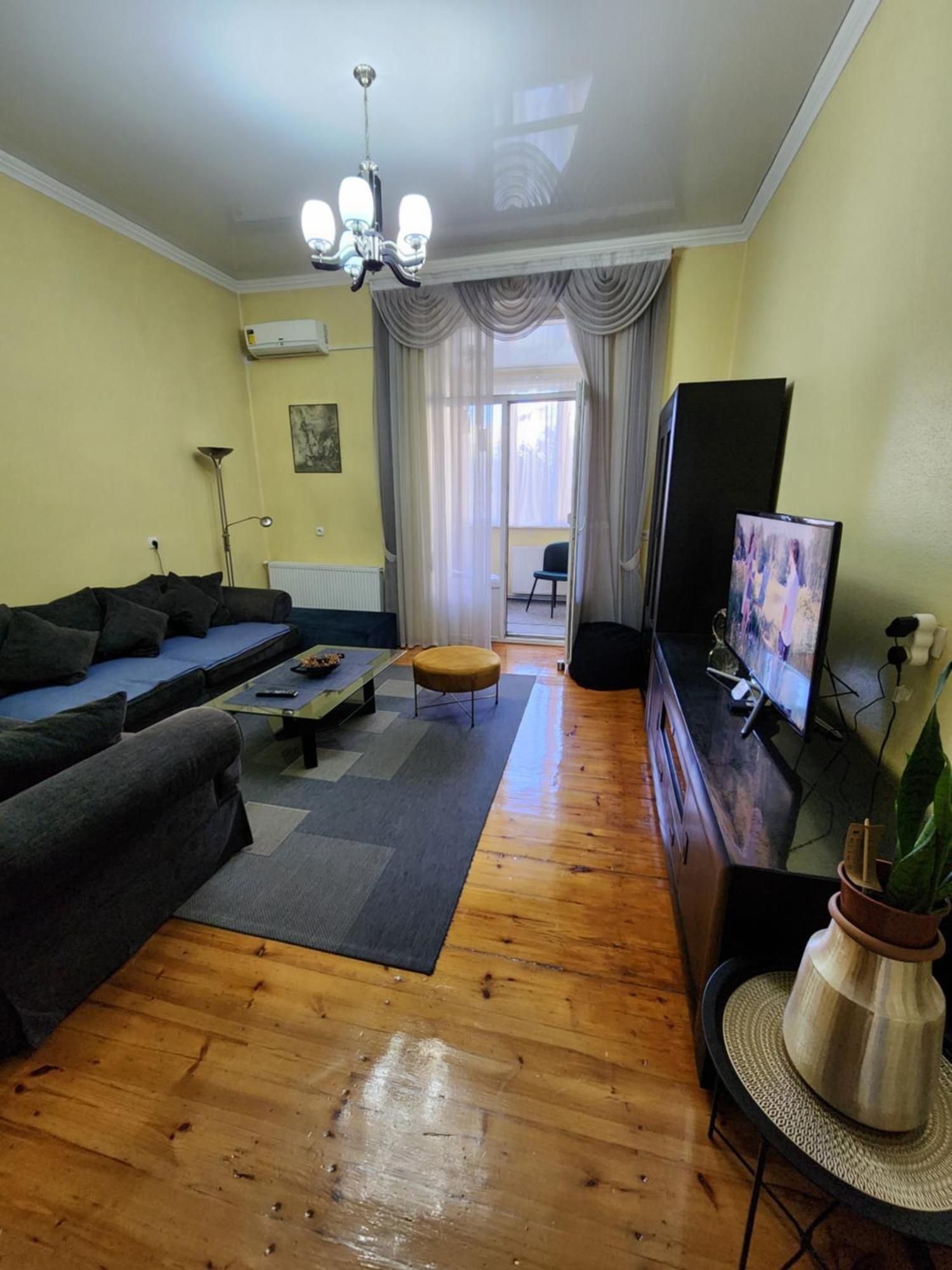 Riverside Baratashvili Apartment Tbilisi ภายนอก รูปภาพ