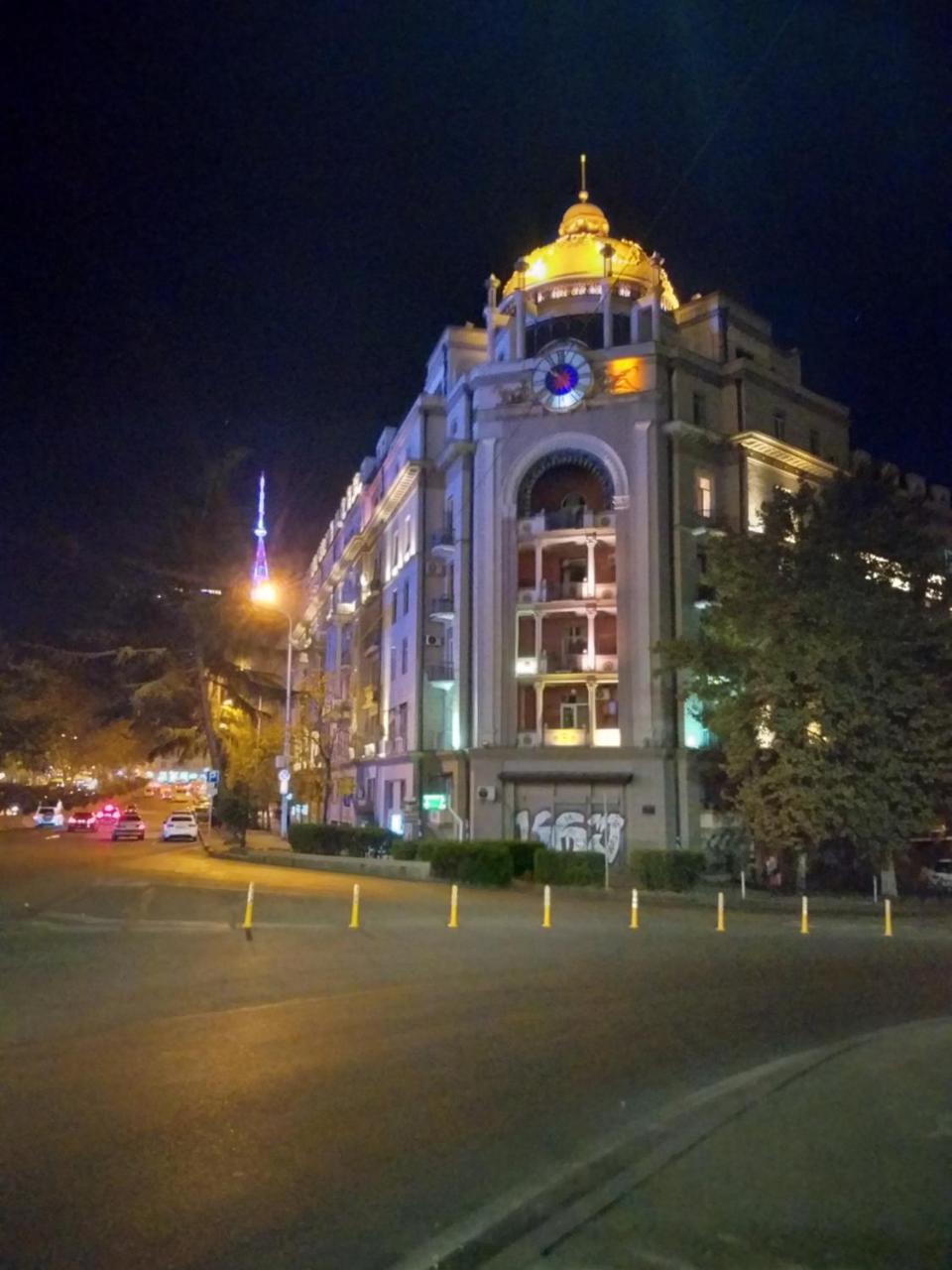 Riverside Baratashvili Apartment Tbilisi ภายนอก รูปภาพ